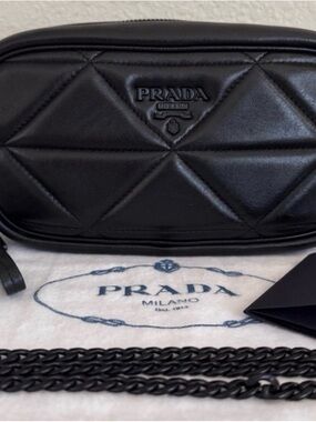 Prada monochrome Triangle Black Quilted Leather Camera Bag EUC full set